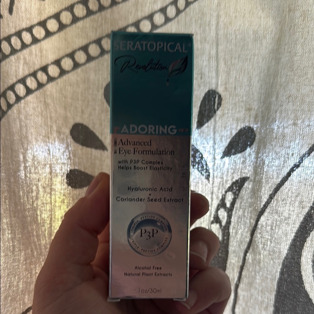 Adoring Advanced Eye Formulation - Blue